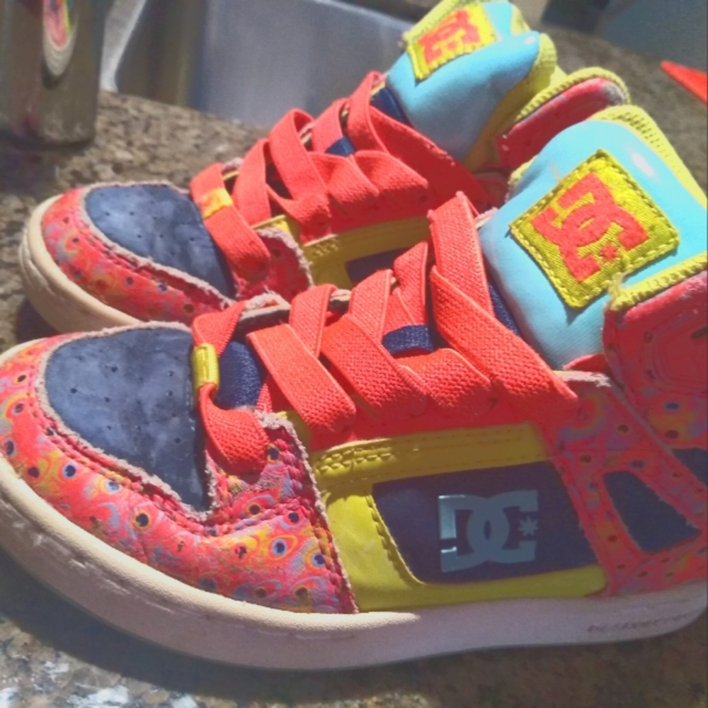 DC shoes high top sneakers size 1 - Picture 1 of 7